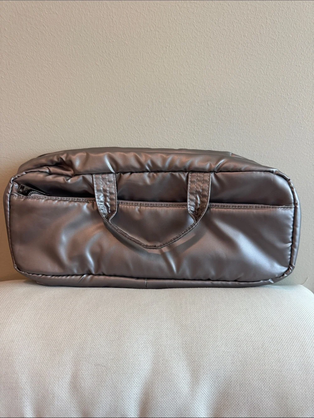 LUG Metallic Pearl Flatbed Slim Quilted Cosmetic carry case